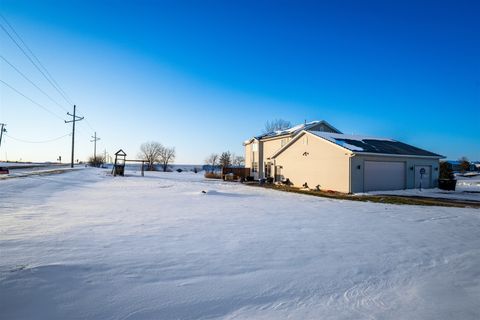 Tiny photo for 202 Comet Lane, Heyworth, IL 61745 (MLS # 12534392)