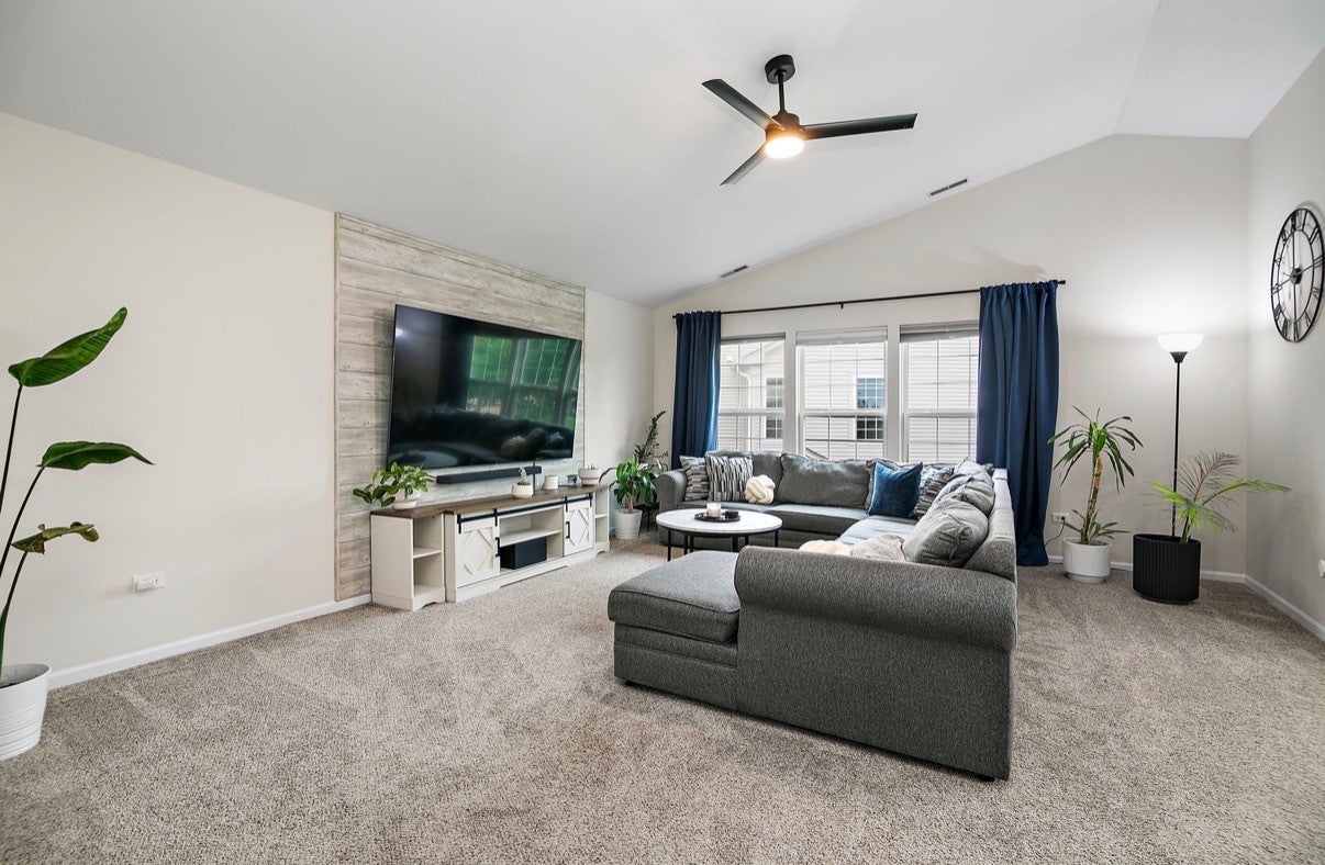 16816 S Locust Lane
