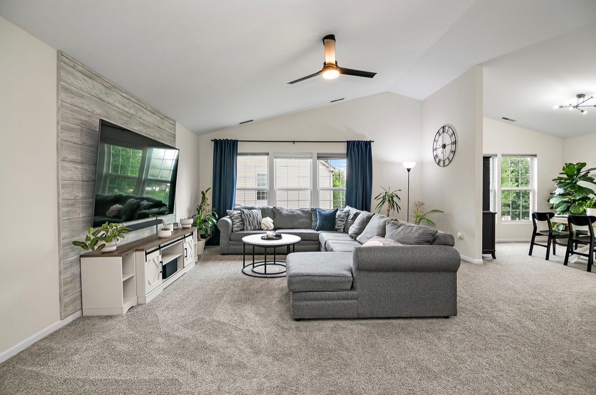 16816 S Locust Lane