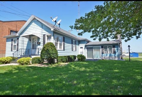 Photo of 320 W Main Street, Grand Ridge, IL 61325 (MLS # 12603125)