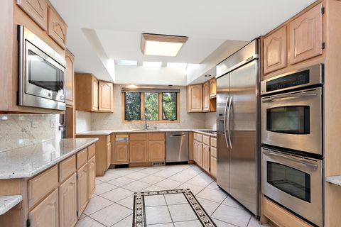 Tiny photo for 15 Laurel Oak Court, Burr Ridge, IL 60527 (MLS # 12485138)