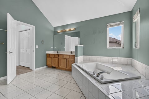 Tiny photo for 502 Crystal Court, Oswego, IL 60543 (MLS # 12743716)