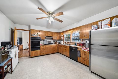 Tiny photo for 624 Willow Lane, Geneva, IL 60134 (MLS # 12585411)