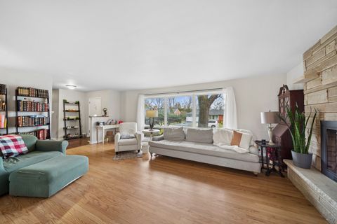 Tiny photo for 624 Willow Lane, Geneva, IL 60134 (MLS # 12585411)