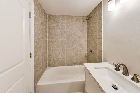 Tiny photo for 6318 S Greenwood Avenue #1, Chicago, IL 60637 (MLS # 12521513)