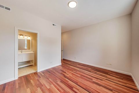 Tiny photo for 6318 S Greenwood Avenue #1, Chicago, IL 60637 (MLS # 12521513)