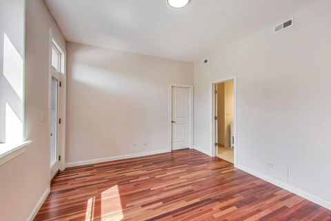 Tiny photo for 6318 S Greenwood Avenue #1, Chicago, IL 60637 (MLS # 12521513)