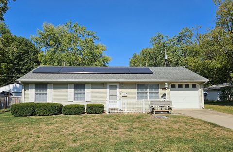 Photo of 2422 E Green Street, Urbana, IL 61802 (MLS # 12495704)