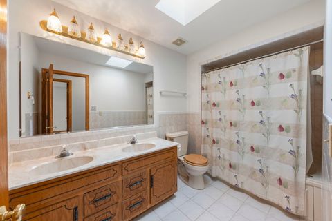 Tiny photo for 14051 E Laramie Court, Crestwood, IL 60418 (MLS # 12473880)