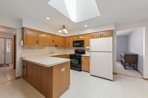 Tiny photo for 14051 E Laramie Court, Crestwood, IL 60418 (MLS # 12473880)