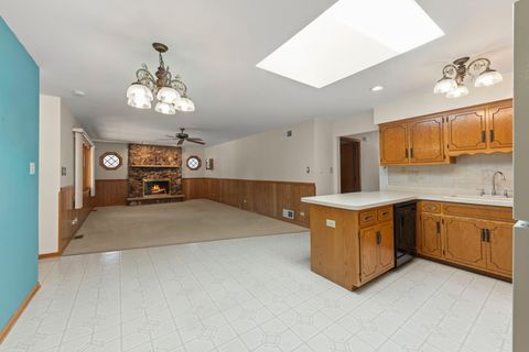 Tiny photo for 14051 E Laramie Court, Crestwood, IL 60418 (MLS # 12473880)