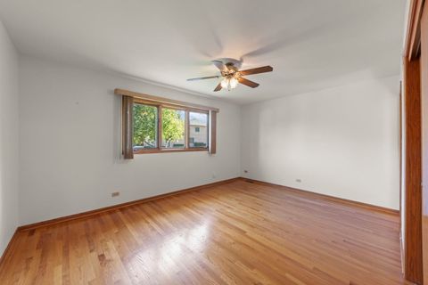 Tiny photo for 14051 E Laramie Court, Crestwood, IL 60418 (MLS # 12473880)