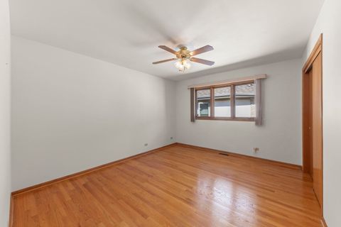 Tiny photo for 14051 E Laramie Court, Crestwood, IL 60418 (MLS # 12473880)