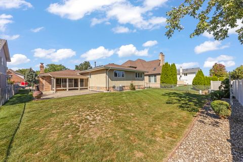 Tiny photo for 14051 E Laramie Court, Crestwood, IL 60418 (MLS # 12473880)