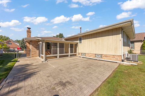 Tiny photo for 14051 E Laramie Court, Crestwood, IL 60418 (MLS # 12473880)