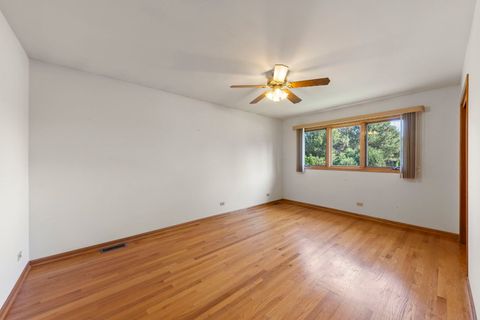 Tiny photo for 14051 E Laramie Court, Crestwood, IL 60418 (MLS # 12473880)