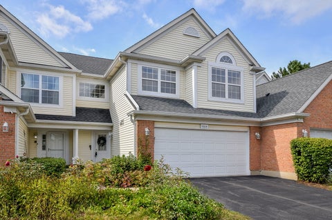 Photo of 1004 Charlestowne Drive, West Chicago, IL 60185 (MLS # 12733313)