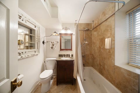 Tiny photo for 6164 N Winthrop Avenue #GN, Chicago, IL 60660 (MLS # 12687078)