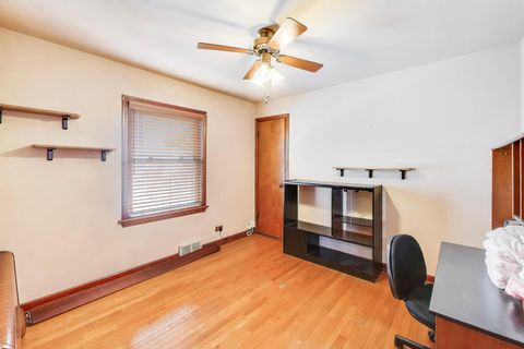 Tiny photo for 9422 S Spaulding Avenue, Evergreen Park, IL 60805 (MLS # 12591358)