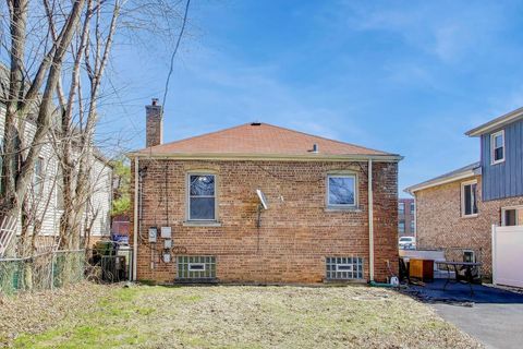Tiny photo for 9422 S Spaulding Avenue, Evergreen Park, IL 60805 (MLS # 12591358)