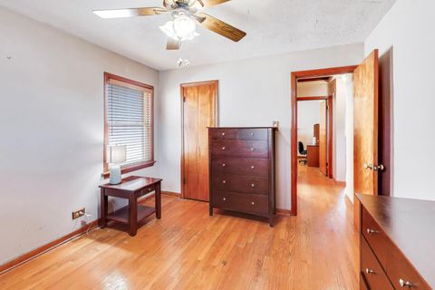 Tiny photo for 9422 S Spaulding Avenue, Evergreen Park, IL 60805 (MLS # 12591358)