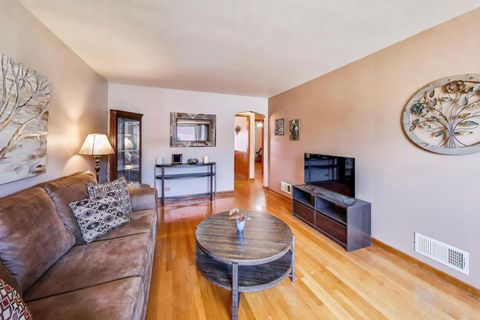 Tiny photo for 9422 S Spaulding Avenue, Evergreen Park, IL 60805 (MLS # 12591358)