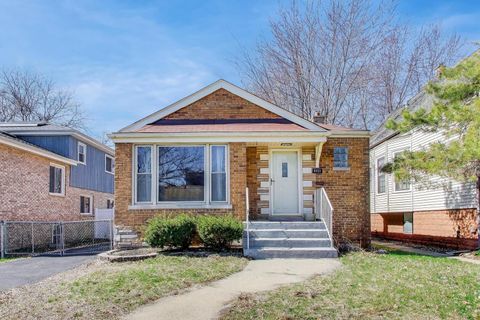 Tiny photo for 9422 S Spaulding Avenue, Evergreen Park, IL 60805 (MLS # 12591358)