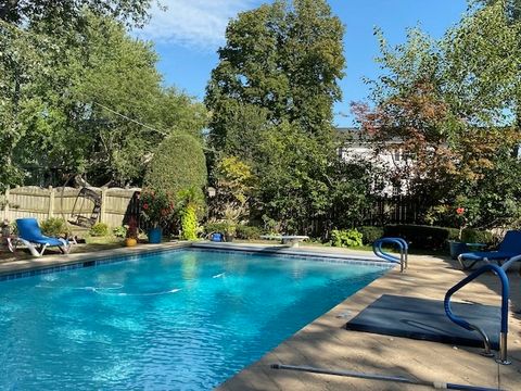 Tiny photo for 3240 Brookdale Lane, Northbrook, IL 60062 (MLS # 12566271)