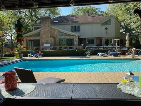 Tiny photo for 3240 Brookdale Lane, Northbrook, IL 60062 (MLS # 12566271)