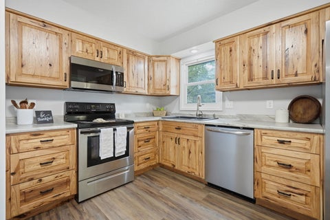 Tiny photo for 4415 Montclair Court, Bettendorf, IA 52722 (MLS # 12745439)