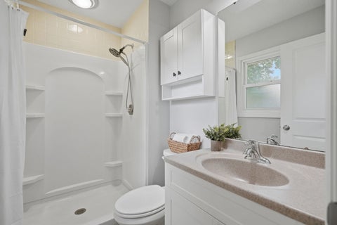 Tiny photo for 4415 Montclair Court, Bettendorf, IA 52722 (MLS # 12745439)