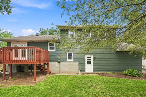 Tiny photo for 4415 Montclair Court, Bettendorf, IA 52722 (MLS # 12745439)