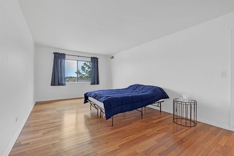 Tiny photo for 4901 Golf Road #410, Skokie, IL 60077 (MLS # 12606314)