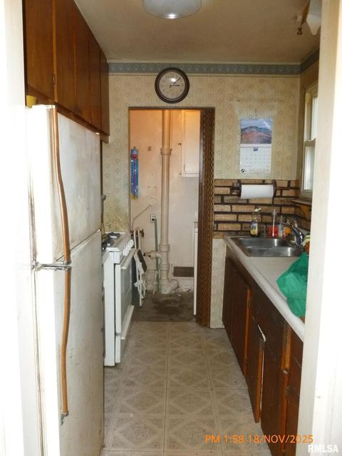 Tiny photo for 3703 13TH Avenue, Moline, IL 61265 (MLS # QC4269731)