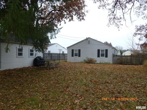 Tiny photo for 3703 13TH Avenue, Moline, IL 61265 (MLS # QC4269731)