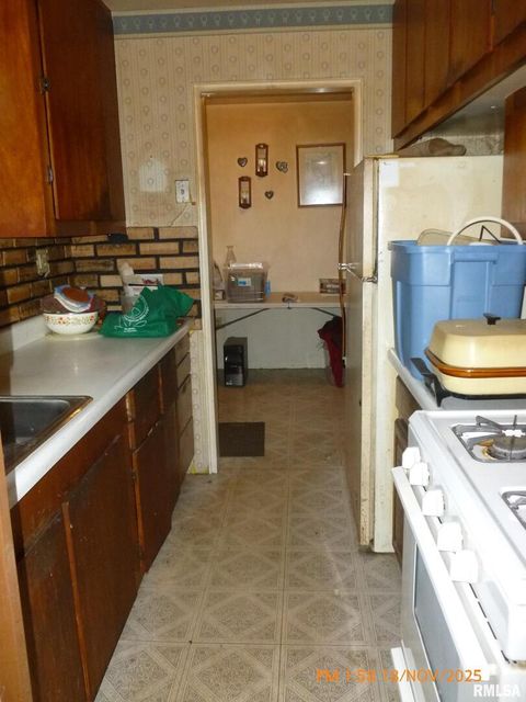 Tiny photo for 3703 13TH Avenue, Moline, IL 61265 (MLS # QC4269731)