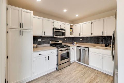 Tiny photo for 1011 Wesley Lane, Algonquin, IL 60102 (MLS # 12524839)