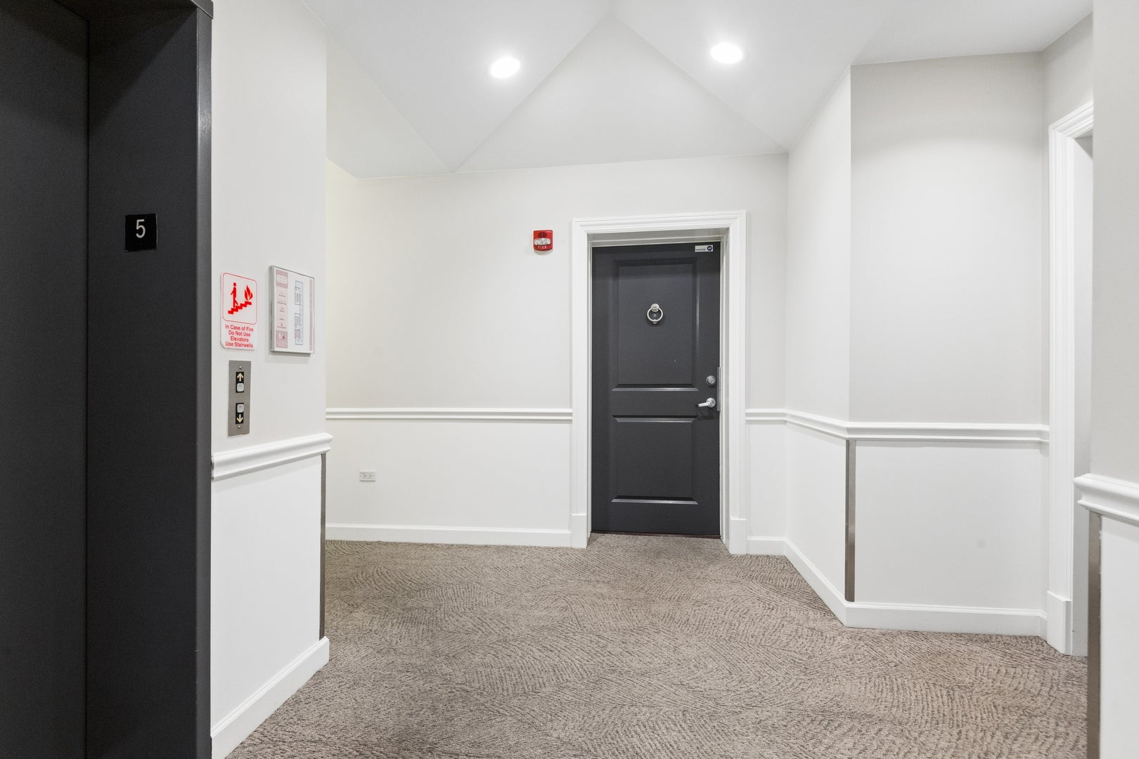 1429 N Wells Street 502