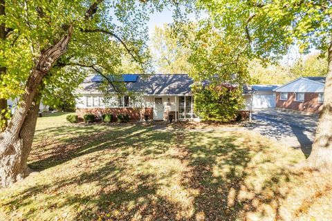Tiny photo for 310 Rowe Drive, Bloomington, IL 61701 (MLS # 12630556)