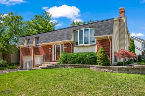 Photo of 3590 Winston Drive, Hoffman Estates, IL 60192 (MLS # 12491980) Photo of 3590 Winston Drive, Hoffman Estates, IL 60192 (MLS # 12491980)