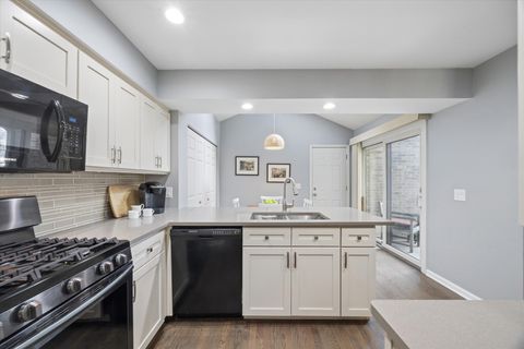 Tiny photo for 2612 Ashley Woods Drive, Westchester, IL 60154 (MLS # 12598324)