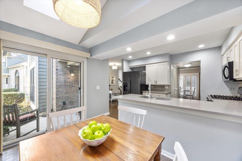 Tiny photo for 2612 Ashley Woods Drive, Westchester, IL 60154 (MLS # 12598324)