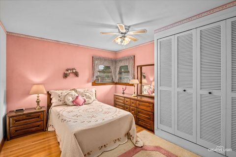 Tiny photo for 12045 Greenwood Avenue, Blue Island, IL 60406 (MLS # 12458064)