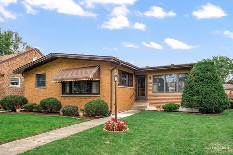 Photo of 12045 Greenwood Avenue, Blue Island, IL 60406 (MLS # 12458064) Photo of 12045 Greenwood Avenue, Blue Island, IL 60406 (MLS # 12458064)