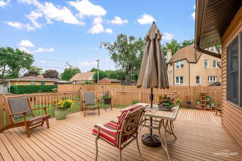 Tiny photo for 12045 Greenwood Avenue, Blue Island, IL 60406 (MLS # 12458064)