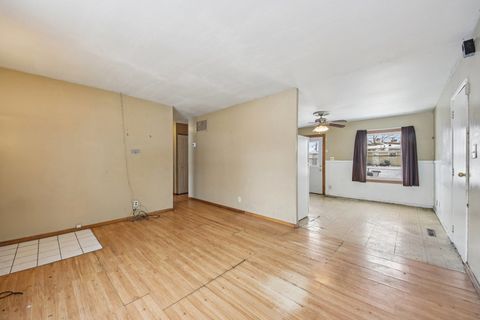 Tiny photo for 916 Mulberry Lane, Streamwood, IL 60107 (MLS # 12593259)