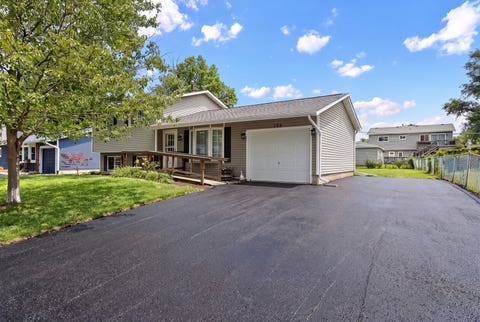Tiny photo for 148 Bedford Road, Bolingbrook, IL 60440 (MLS # 12702661)