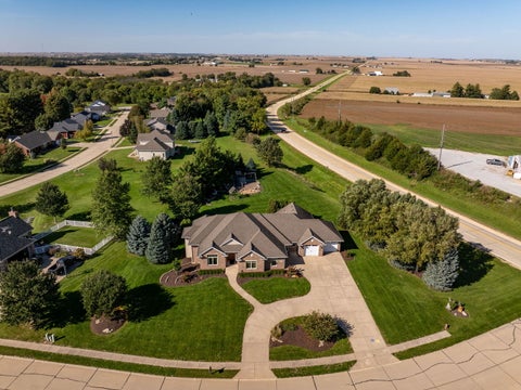 Photo of 1108 Scenic Hill Lane, De Witt, IA 52742 (MLS # 12784456)