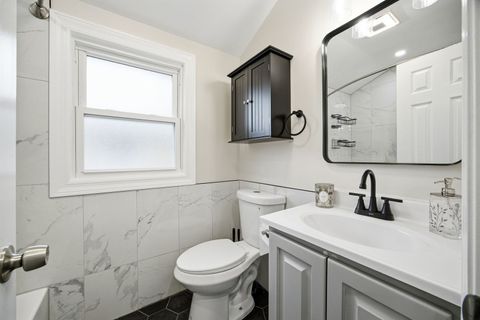 Tiny photo for 3821 S Calumet Avenue, Chicago, IL 60653 (MLS # 12606015)