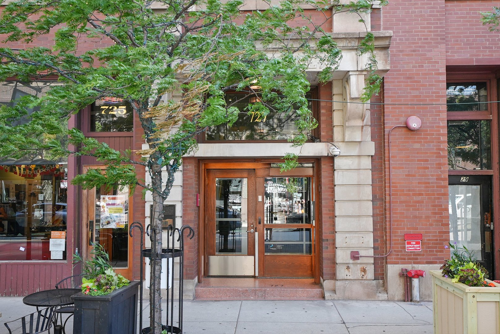 727 S Dearborn Street 311